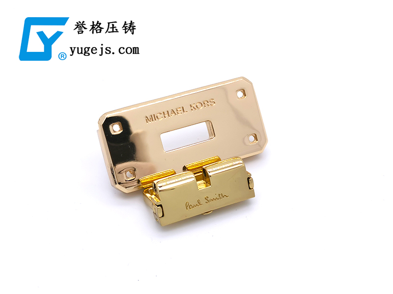 1591152125752109.jpg Michael Kors包包扣.jpg